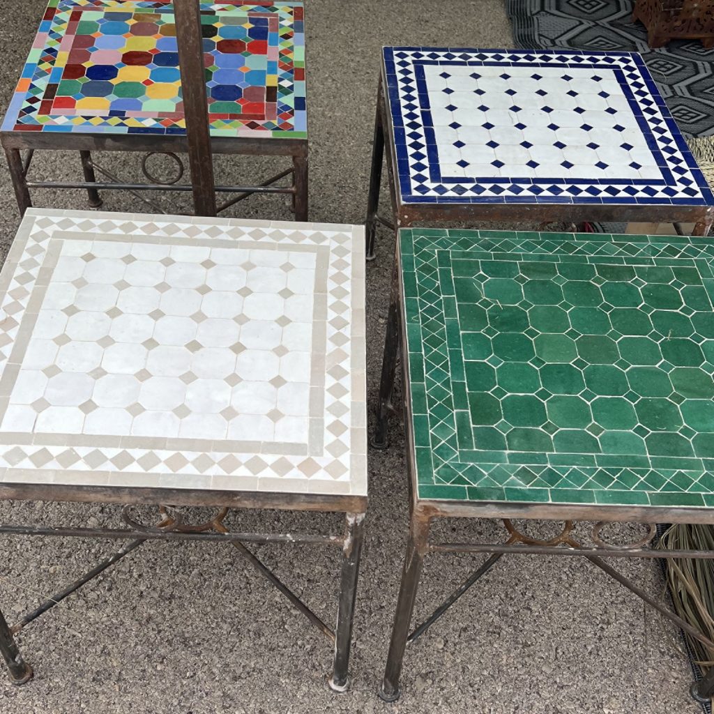 ellen_Herber_living_midcentury_furniture_Frigiliana_vakantievilla_styling_tafeltjes_Frigiliana